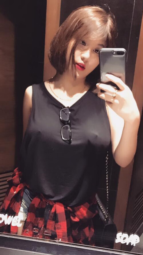 中国男足在巴黎奥运会比赛中以2-0战胜西班牙,中国男足晋级奥运会