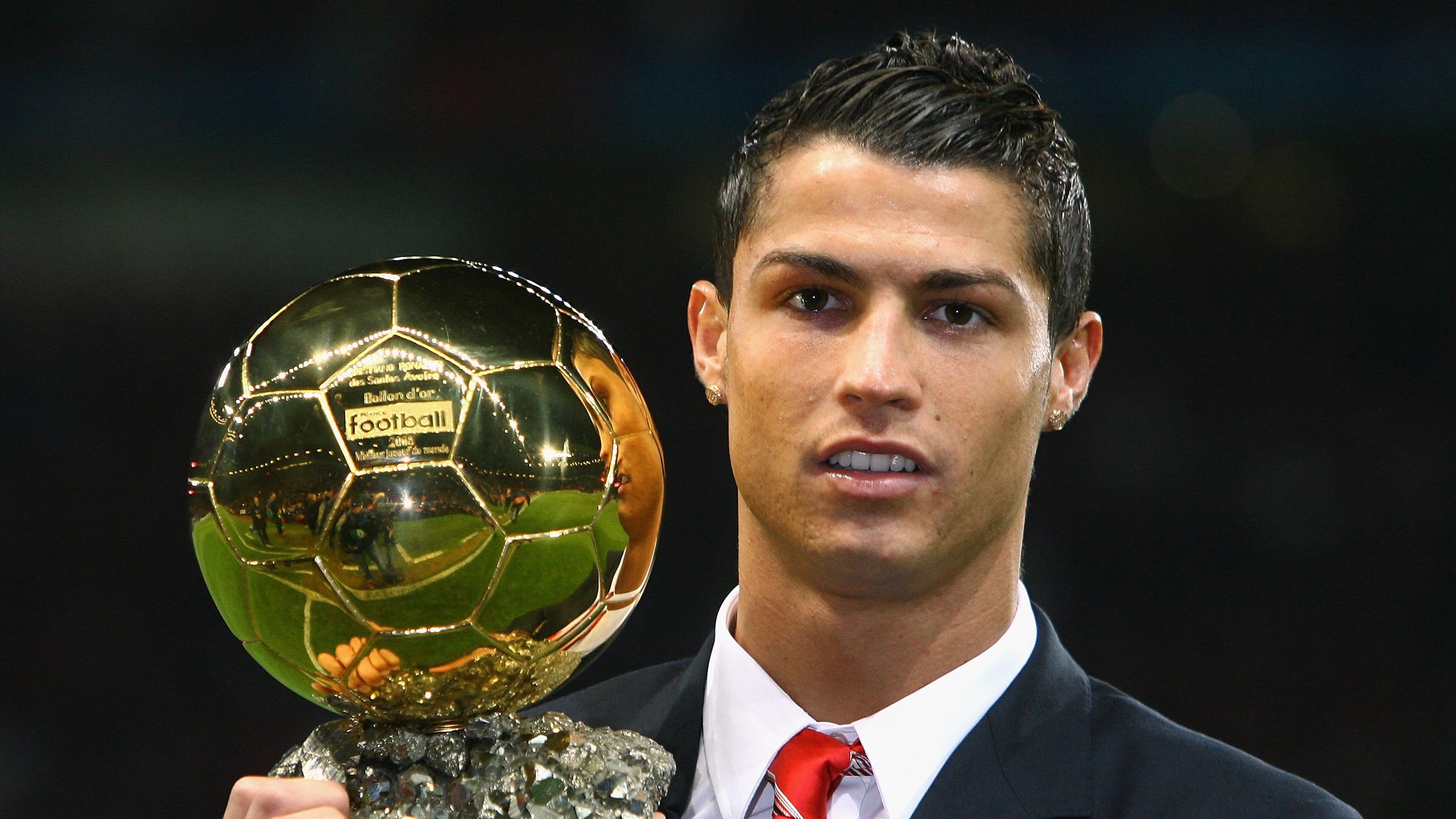 赫梅列夫斯基200蝶表现稳定有力